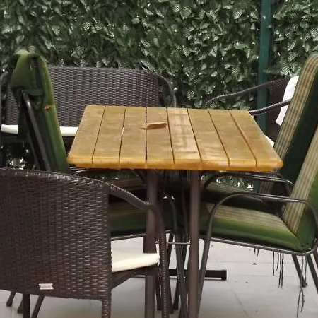 Apartment Charming 3 Sleeps 4 Guests