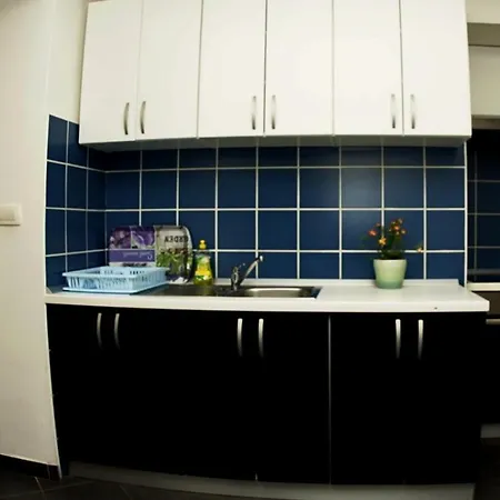 Apartment Charming 3 Sleeps 4 Guests Split